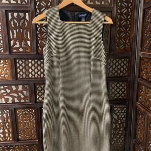 Ann Taylor Black X White Wool Houndstooth Sheath Sleeveless Women’s dress size 4